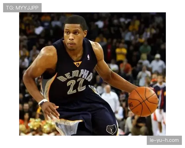 盖伊三分神准助力球队取胜,刷新个人外线新高 盖伊三分神准助力球队取胜,刷新个人外线新高