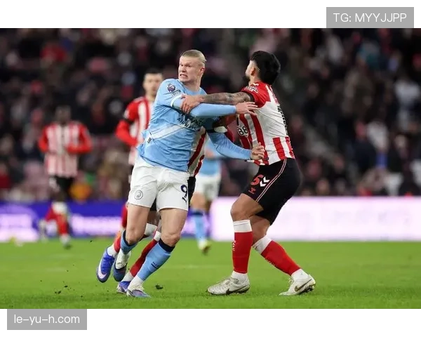 哈兰德：北欧维京精神铸就现代足坛传奇，竞技实力飞跃引瞩目