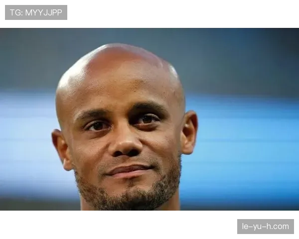 孔帕尼退役后住城堡，每天遛狗顺便管两家俱乐部？